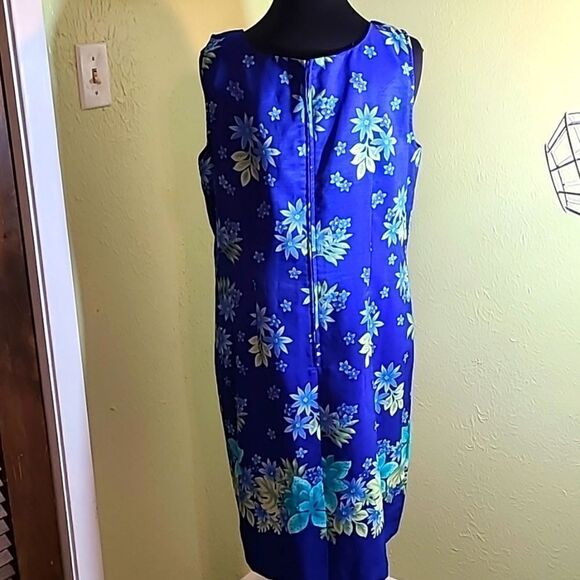 Sag Harbor Dress, Blues with Flowers, Size 16P - Picture 2 of 7
